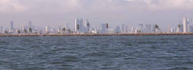 Panama vue du canal