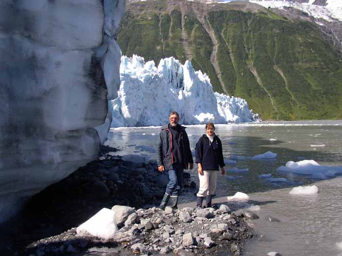 Jean-Franois et Sylvie devant Harriman Glacier